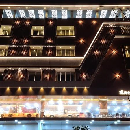 Hotel Eden Karwar Eksteriør bilde